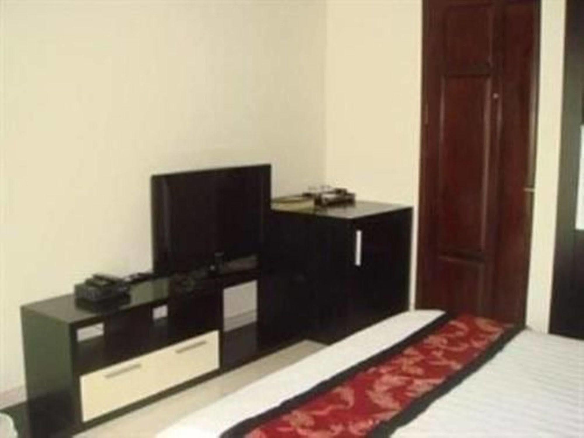 Trung Son Hotel Thành Pho Ho Chí Minh Esterno foto