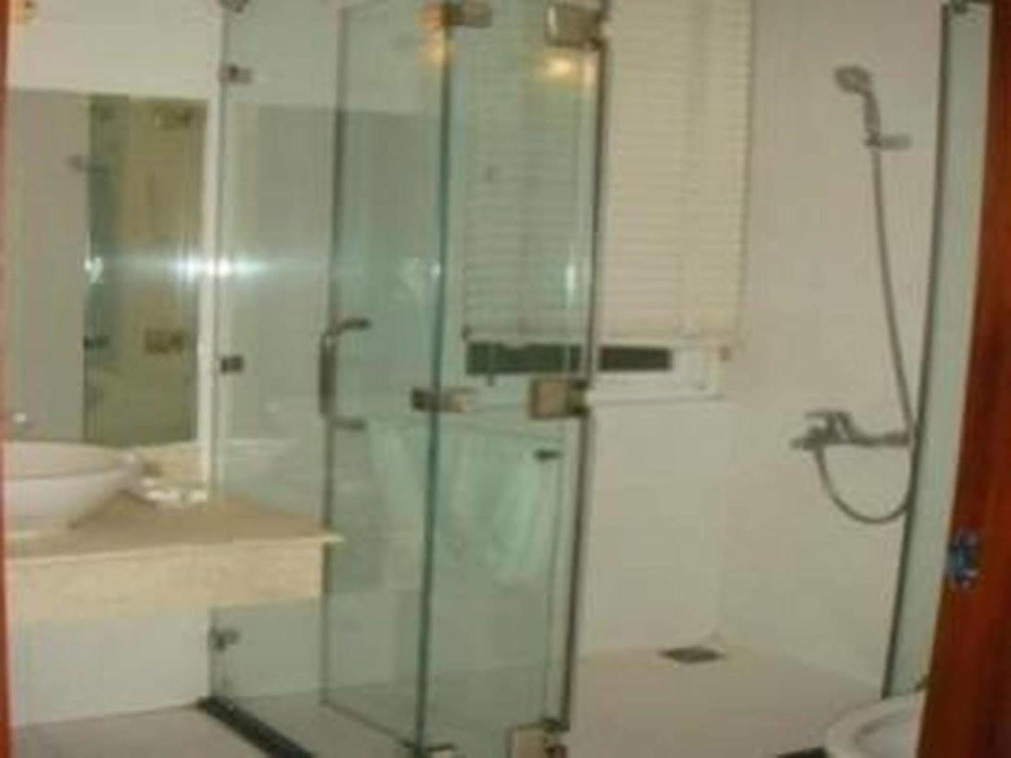 Trung Son Hotel Thành Pho Ho Chí Minh Esterno foto