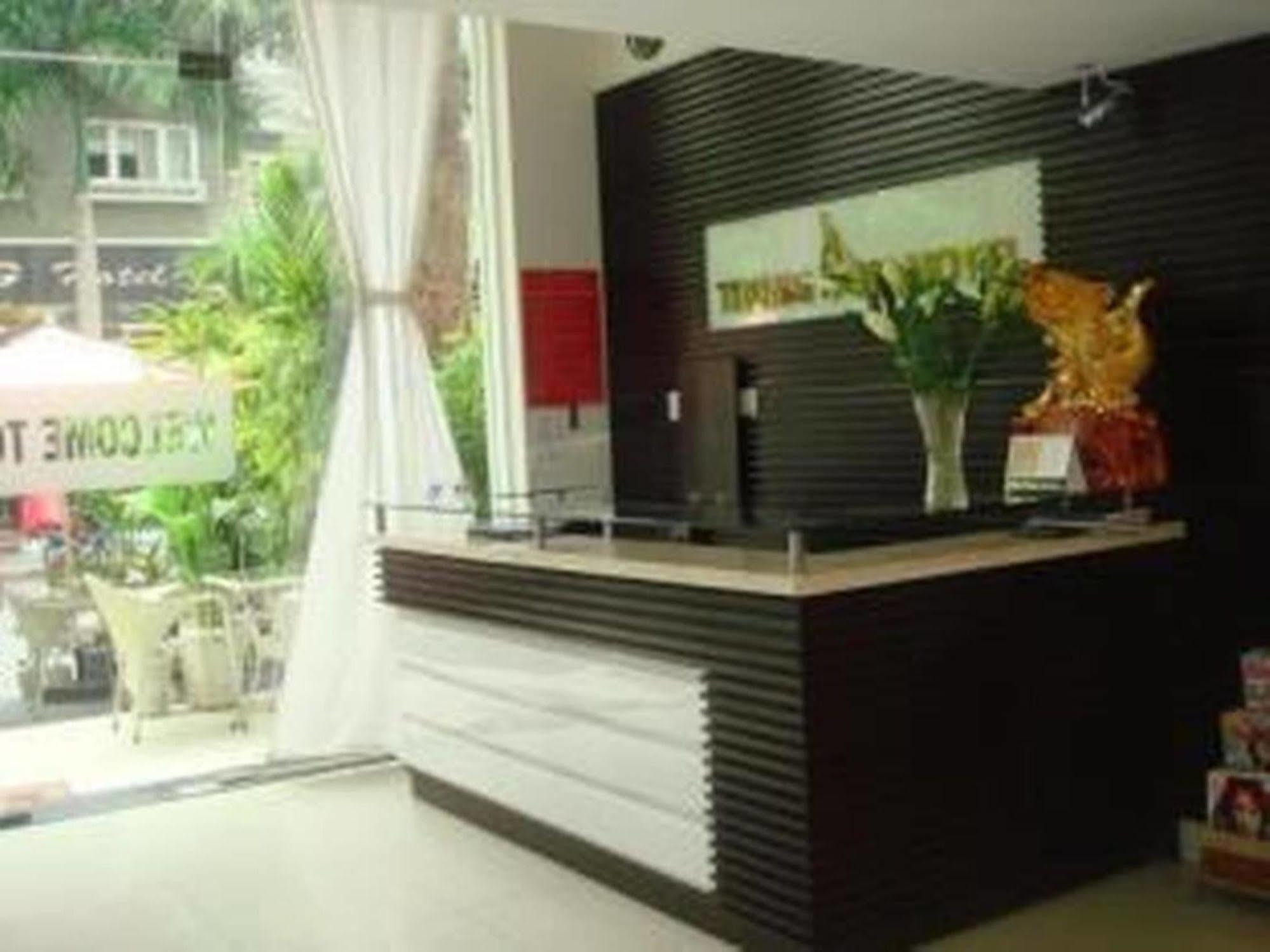 Trung Son Hotel Thành Pho Ho Chí Minh Esterno foto