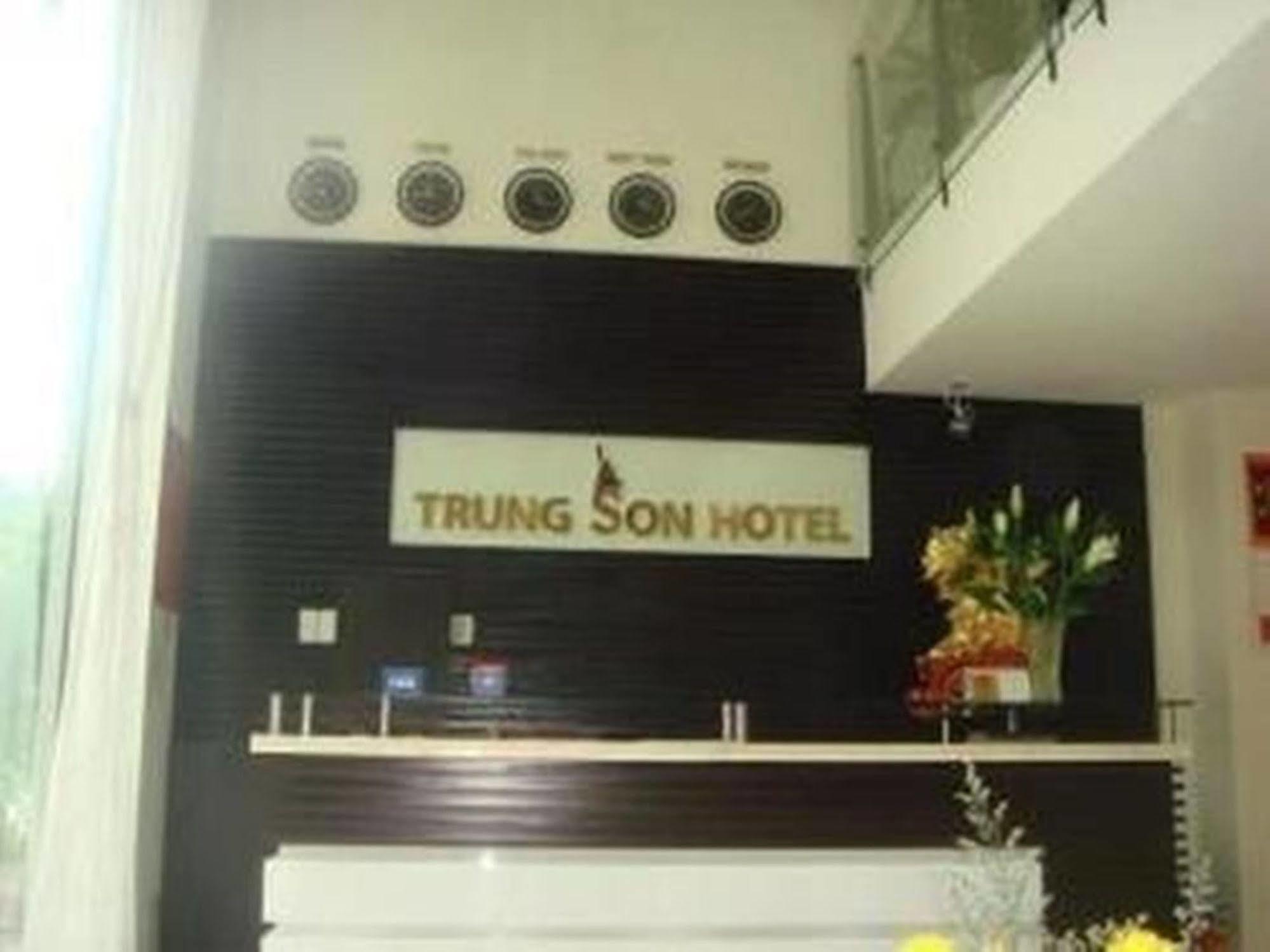 Trung Son Hotel Thành Pho Ho Chí Minh Esterno foto