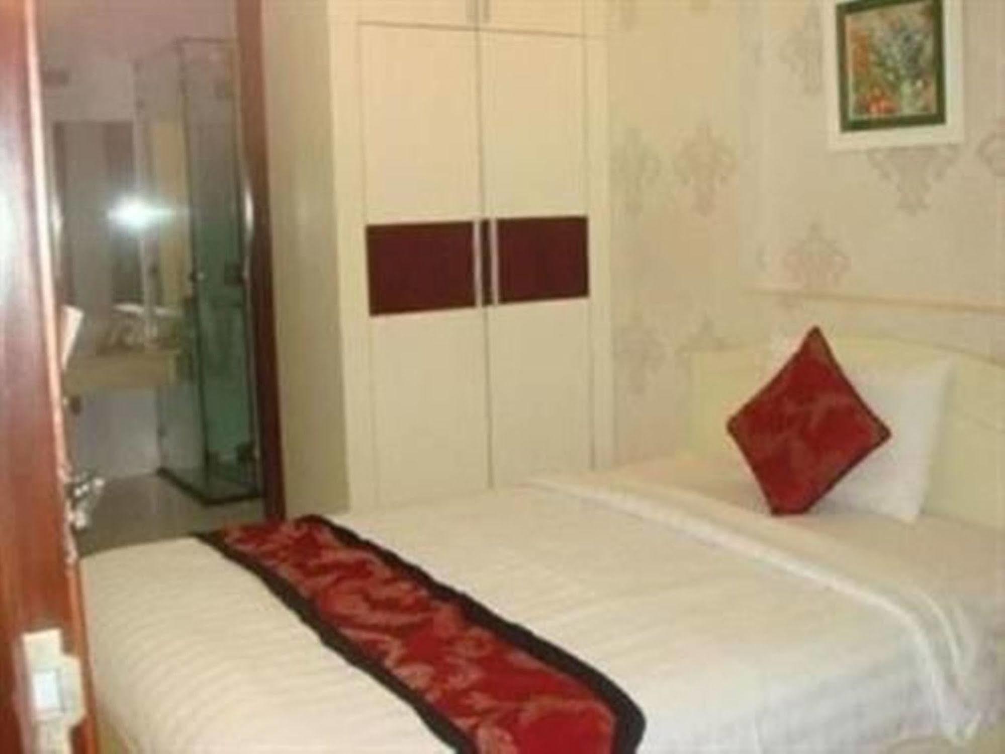 Trung Son Hotel Thành Pho Ho Chí Minh Esterno foto